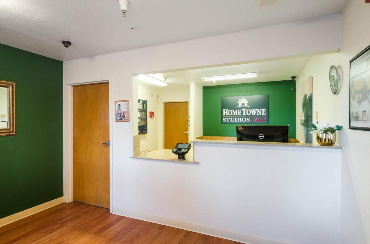 Hometowne Studios By Red Roof Denver - Thornton Exterior photo